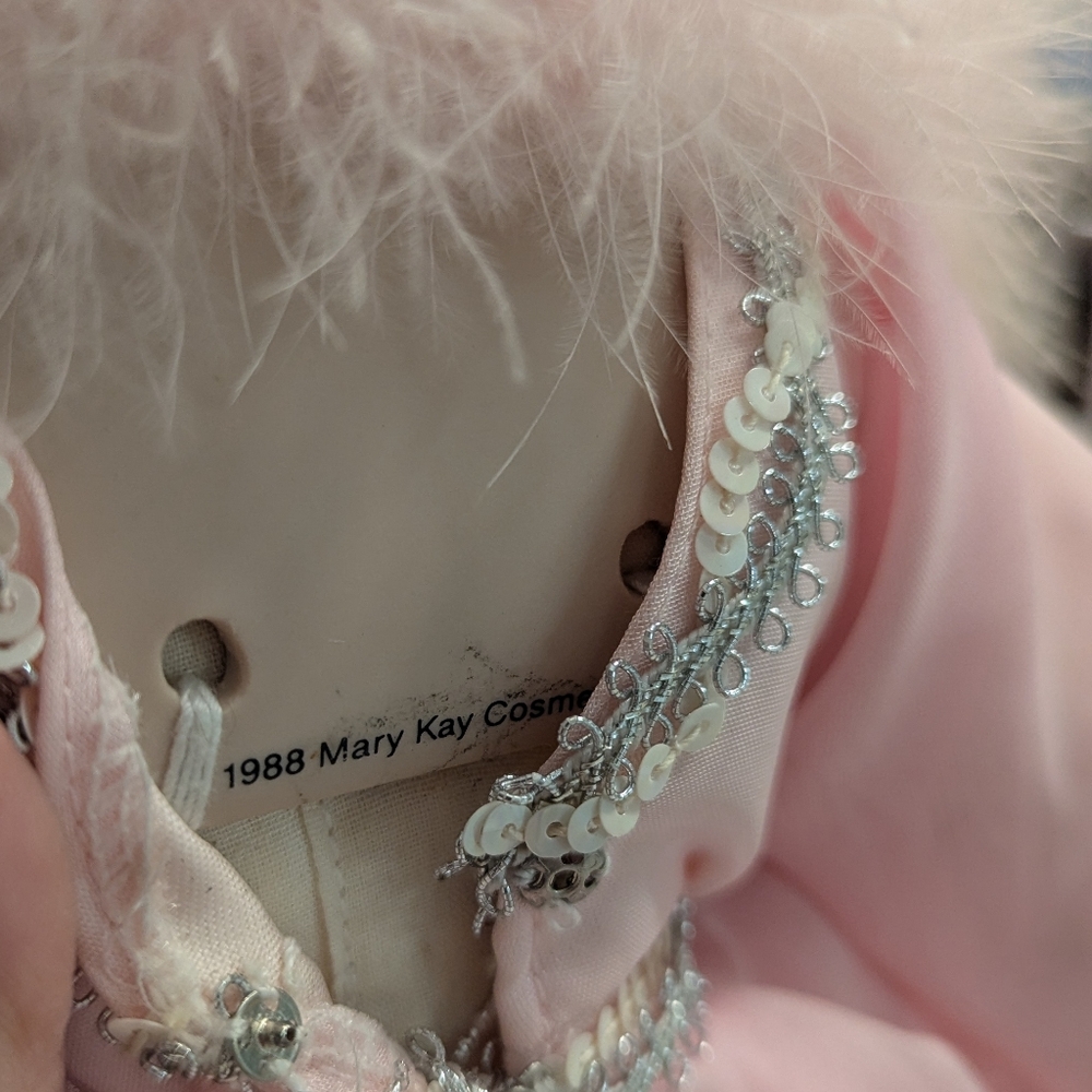 Mary Kay Ash Silver Anniversary Ceramic Doll In Original Box - Picture 6 of 6